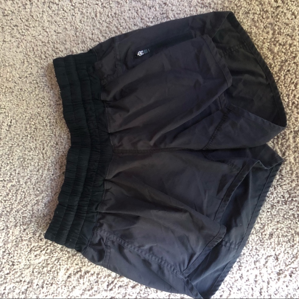 Lululemon Track that shorts